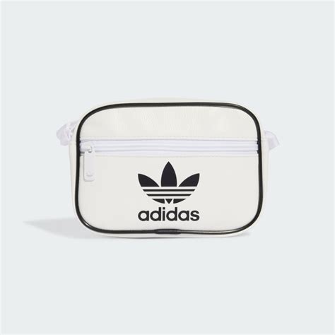 adidas airliner tasche weiß|Adicolor Classic Mini Airliner Tasche .